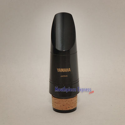 Yamaha Bb  Clarinet (plastic), 3C